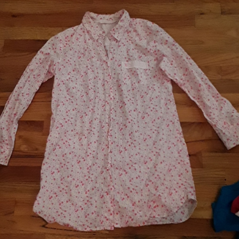 Long sleeve VS sleepwear shirt